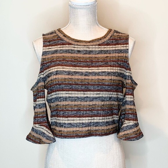 NWT BCBG Boho Y2K Open Shoulder Neutral Stiped Bell Sleeve Top S - Picture 1 of 9